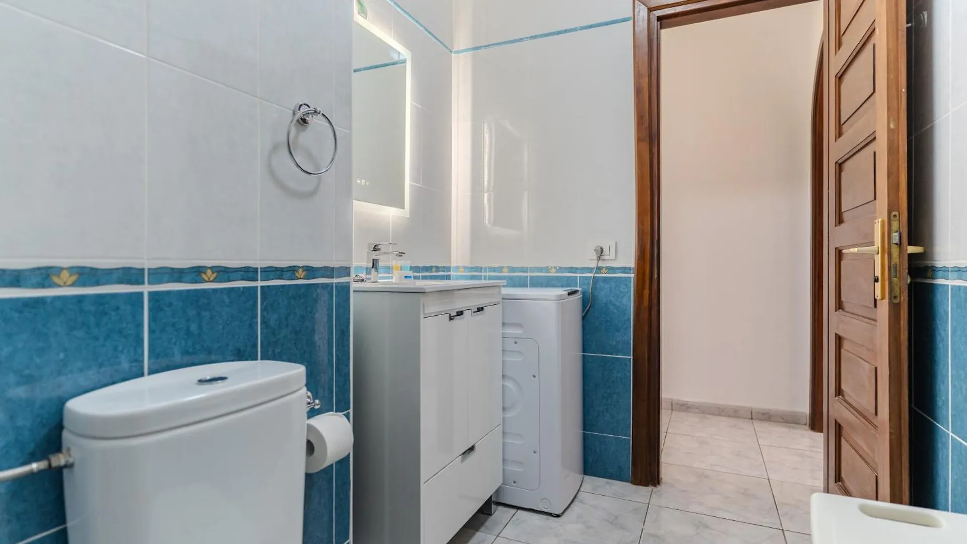 Apartmán Victoria Court 2 Pool Los Cristianos  0*, Los Cristianos (Tenerife)